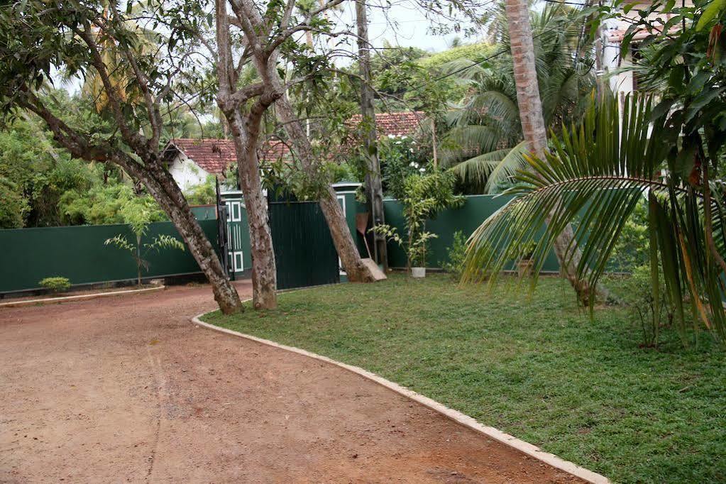 Villa Dineha Hikkaduwa Exterior foto